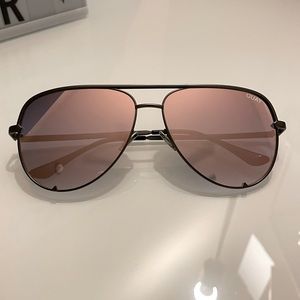 Quay X Desi High Key in Rose Gold/Gunmetal